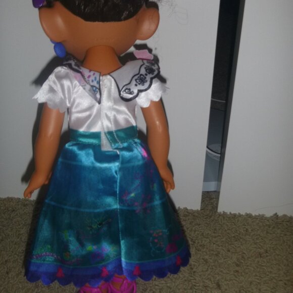 Disney Encanto Mirabel Madrigal Jakks Pacific Baby Doll 13" Plastic Moveable - Picture 5 of 7